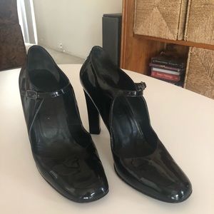 Mary janes Designer Richard Tyler